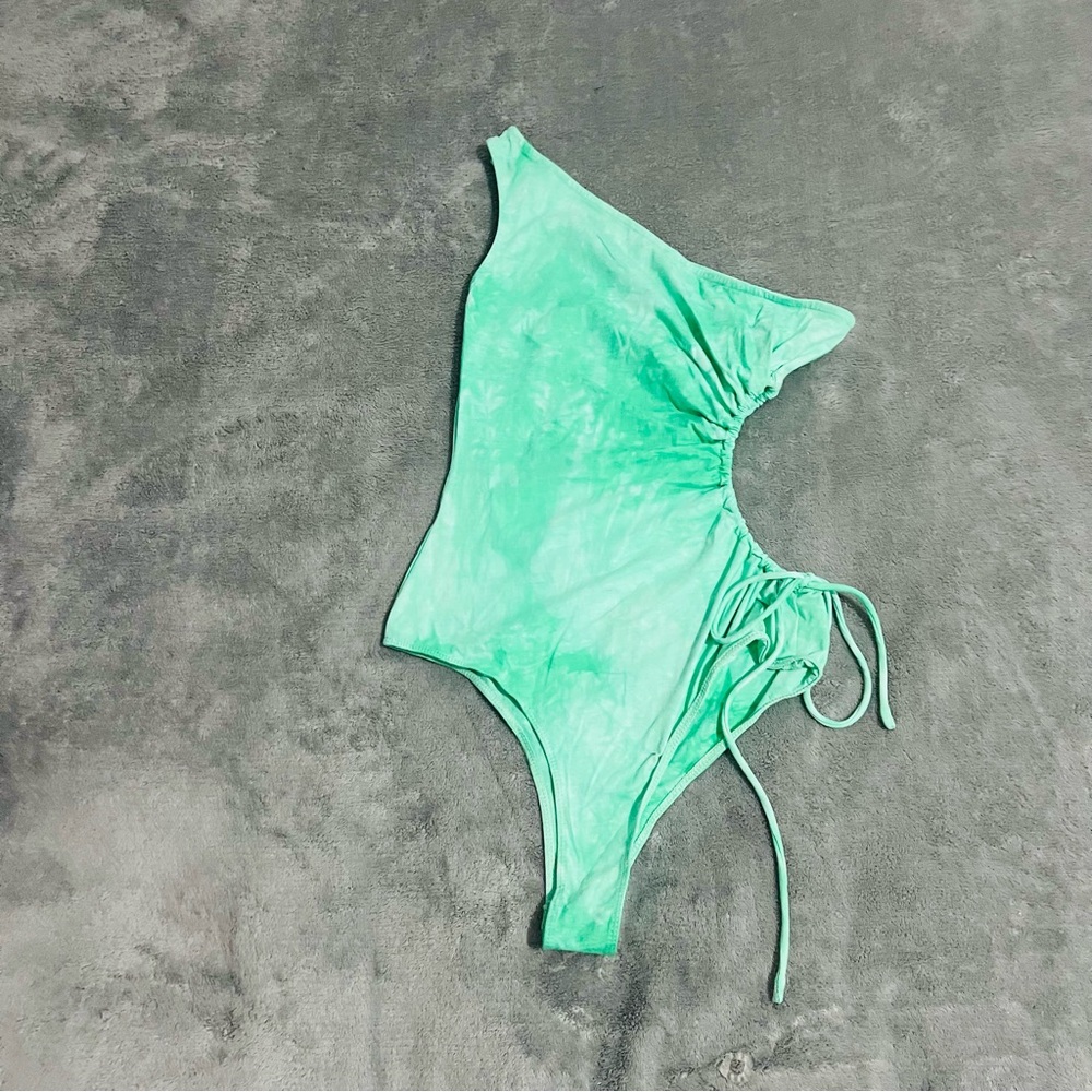 Beautiful aqua blue bodysuit 🩵 Perfect for Summer